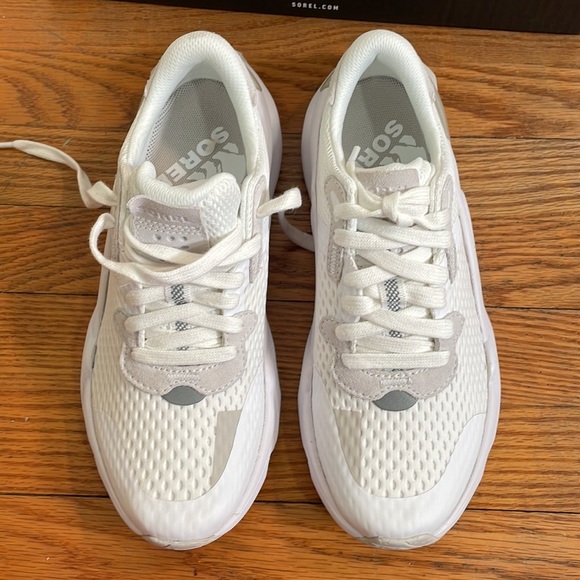 𝅺Sorel Kinetic Renegade Lace Up Sneaker white lightdove NWT - Picture 3 of 8
